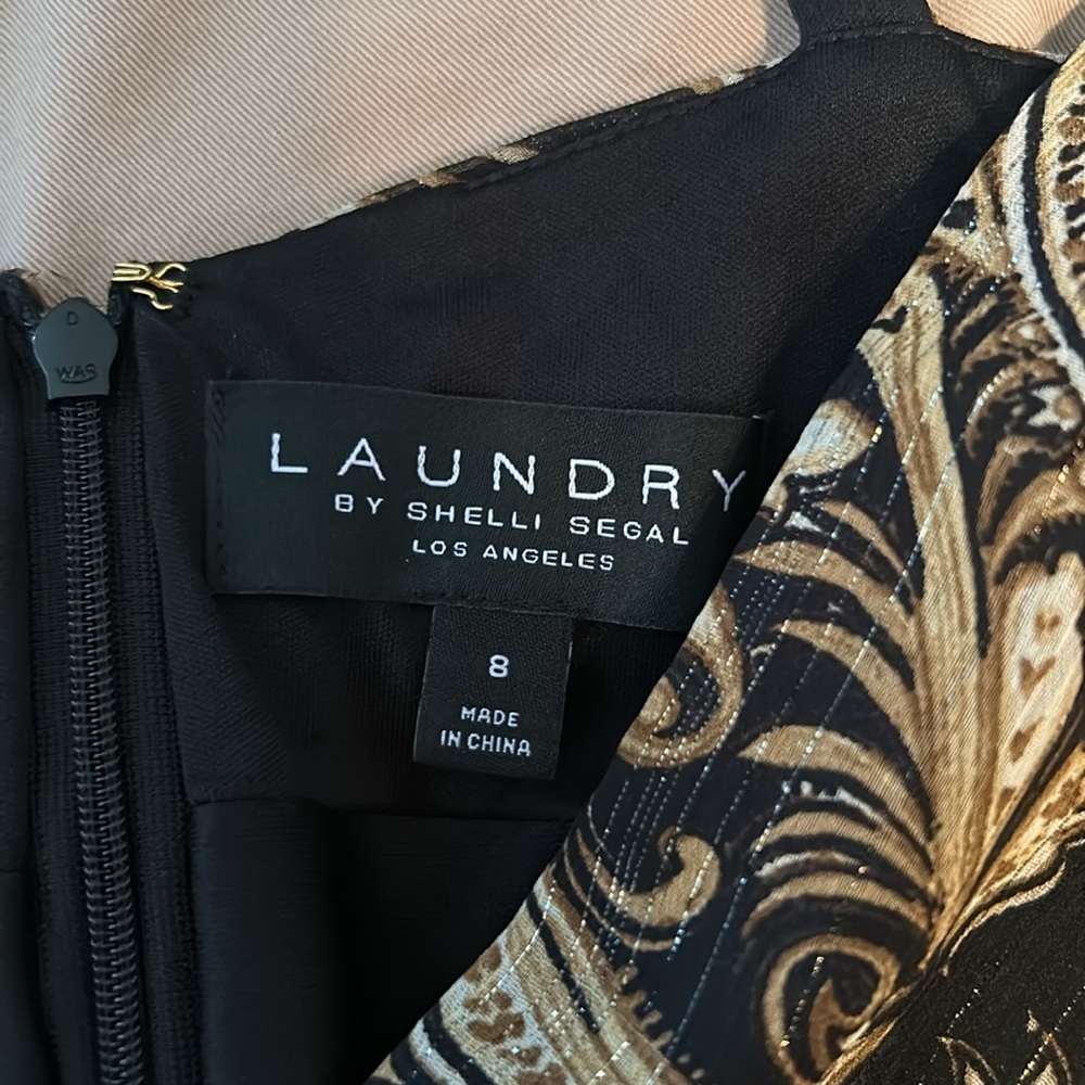 Elegant Brown Paisley Pleated Maxi Dress - Picture 10 of 10